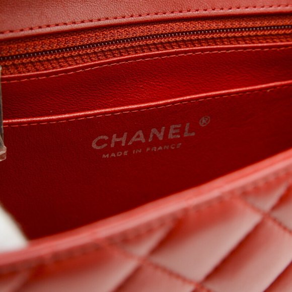 CHANEL Matelasse Chain Shoulder Bag Lambskin Red A35200 - Picture 7 of 9